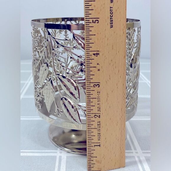 Bath & Body Works Large Silver Metal 3 Wick 14.5oz Candle Holder Winter Greenery - Picture 4 of 7